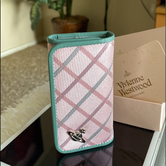 COPY - VIVIENNE WESTWOOD KEY CASE HOLDER - Picture 10 of 11